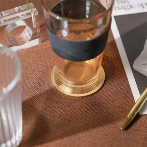 Posavasos Metálicos Dorados Vintage de Lujo al por Mayor para Habitaciones de Hotel, Restaurantes, Oficinas, Posavasos para Tazas de Té y Café Hechos en India - Product Image 3