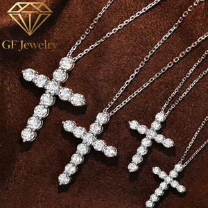 Collier Croix en Or Blanc 18 carats entièrement pavé de diamants de laboratoire, Breloque Religieuse, Chaîne Délicate pour Clavicule - Product Image 2