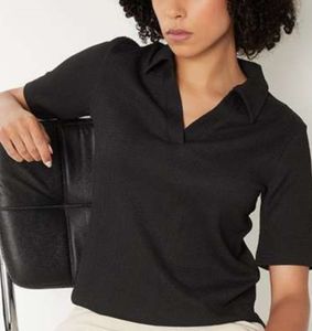 Camiseta Polo Sostenible para Mujer, Algodón Orgánico, Material de Poliéster Reciclado Ecológico, Diseño Minimalista, Prenda Básica - Product Image 1