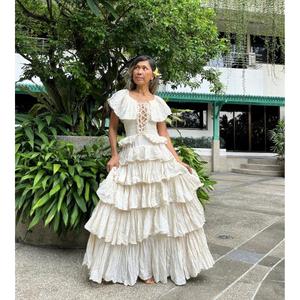 Vestido de Maternidad Moderno Bohemio de Encaje con Hombros Descubiertos, Estilo Princesa, Maxi Vestido con Volantes y Espalda Descubierta, 100% Algodón, Largo hasta el Suelo, Ecológico - Product Image 6