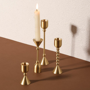 Design unique, 3 pièces, porte-bougie en métal doré de style européen, support de bougie de table, chandelier de mariage, porte-bougie pour bougies piliers - Product Image 4