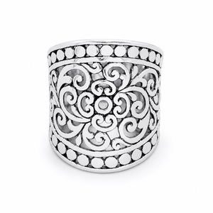 Anillo Ancho de Plata de Ley 925 para Mujer, Hecho a Mano, Minimalista, Joyería Fina - Product Image 1