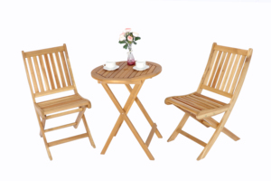 Ensemble bistrot en bois, conçu pour combiner un design peu encombrant avec une apparence naturelle et épurée du bois, idéal pour une utilisation en terrasse - Product Image 5