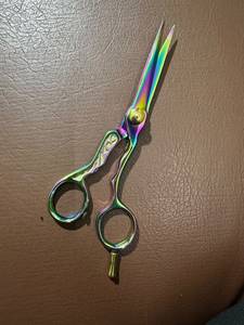 Ciseaux de coiffure professionnels en acier inoxydable 4Cr13, lame tranchante, pour droitiers, manche long, pliables, pour salon de coiffure - Product Image 1