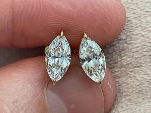 Pendientes Solitarios de Moissanita con Corte Marquesa en Tendencia, Bañados en Rodio con Plata Fina 925, Regalo Sorpresa de Aniversario para Enamorados - Product Image 1