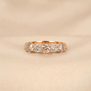 Bague en diamant rose et blanc cultivé en laboratoire |   Bague en or 10 carats avec diamant rond pour femme |   Bijoux en diamant alternés |   Cadeau de mariage élégant - Product Image 3