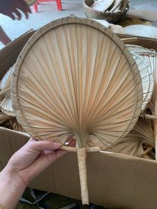 Ventilador de mano de bambú Ventilador plegable tradicional de 99 Gold Data Vietnam Alta calidad Venta al por mayor Mejor precio - Product Image 4