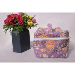 Grande trousse de toilette portable en coton matelassé à motif floral, fermeture éclair, faite à la main, pour organiser les cosmétiques, cadeau pour demoiselle d'honneur - Product Image 4