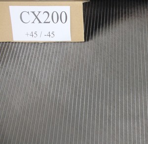 Tissu en fibre de carbone 100% non tissé biaxial 200 g/m² pour l'automobile, l'artisanat, les applications extérieures et industrielles - Product Image 1