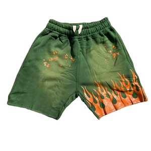 Pantalones cortos de sudor de verano personalizados, pantalones cortos holgados de algodón con estampado gráfico Vintage Raw Hem Applique Distressed Acid Wash Shorts para hombres - Product Image 1