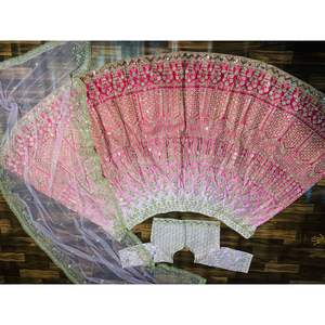 Lehenga Choli de créateur avec broderie séquentielle pour les occasions spéciales, vêtements indiens et pakistanais - Product Image 2