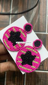 FAIZA CRAFT - Pendientes de Aleación de Zinc con Cuentas Bordadas Hechas a Mano, Joyería Artificial Multicolor de Moda al por Mayor para Mujer - Product Image 3