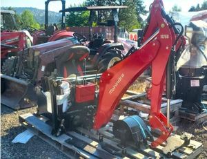 Nouvelle pelle rétrocaveuse Mahindra 1626B avec godet standard à vendre - Product Image 3