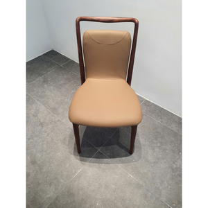 Chaise de salle à manger de luxe en bois de noyer avec assise rembourrée en cuir pleine fleur, mobilier moderne pour salle à manger, restaurant, hôtel PISANO - Product Image 6