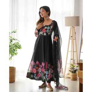 ชุดสูท anarkali ออร์แกนซ่าผ้าโปร่งบางแท้สีครีมมี DKB-25เย็บเต็ม - Product Image 2