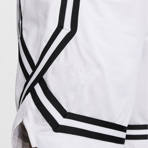 Shorts de basket-ball blancs pour hommes avec bandes latérales noires, taille élastique, style sportif respirant, longueur Bermuda - Product Image 4