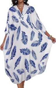 Robe longue kaftan pour femme à col rond, imprimé tropical, manches chauve-souris, coupe ample, ourlet asymétrique, tenue de plage estivale en polyester tissé - Product Image 4