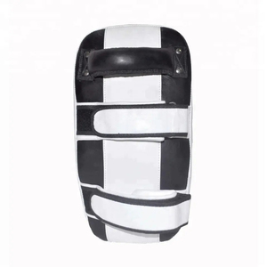 Almohadillas de Boxeo Tailandés Curvas y Rectas, Almohadillas de Muay Thai Personalizadas de Cuero con Embalaje Personalizado, Escudo de Protección para Patadas - Product Image 3