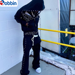 Conjunto Deportivo de Moda con Logotipo Personalizado, Corte Regular, Tejido Grueso 2 en 1, Sudadera con Capucha y Pedrería, Pantalones Deportivos Brillantes para Uso Diario - Product Image 5