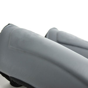 Nouvelles protections de tibias de boxe pour hommes en cuir PU respirant, léger, confortable, avec impression de logo personnalisée de haute qualité et protection complète. - Product Image 2