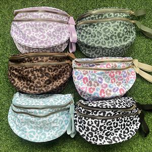 Nouveau design : Sac banane imprimé léopard, sac de taille, sac bandoulière grande capacité, sac à épaule décontracté à motif damier - Product Image 3