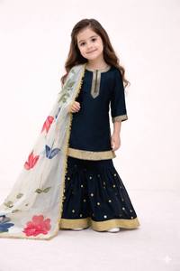 Ensemble de costume Salwar Kameez en soie brodée noire pour filles avec palazzo et dupatta, tenue de fête traditionnelle - Product Image 3