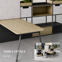 Bureau de direction moderne avec étagère intégrée, plan de travail en bois grainé pour espaces de travail exécutifs - Modèle