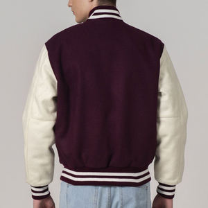 Chaqueta Universitaria para Hombre, Color Granate y Blanco, Chaqueta de Béisbol Personalizada con Mangas de Cuero PU, Fabricante OEM - Product Image 5