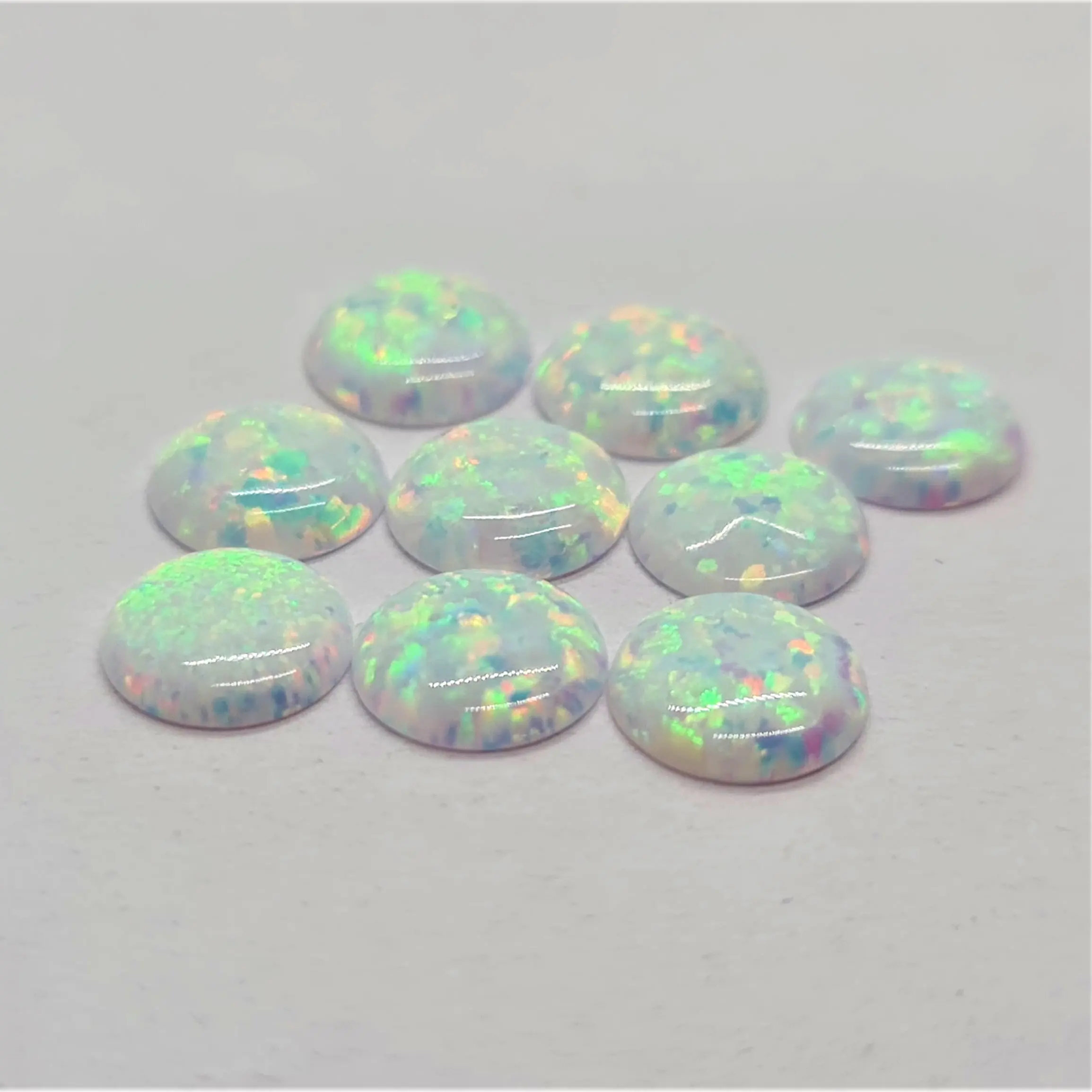 Pietra preziosa opale creata pietra preziosa calibrata allentata utilizzata per il montaggio di gioielli In tutte le forme e dimensioni tagliata su ordini personalizzati In interi