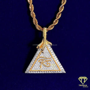 Colgante Triangular de Moda para Hombre y Mujer con Diamantes Moissanite VVS y Plata de Ley 925 - Product Image 3
