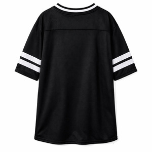 เสื้อฟุตบอลอเมริกันแบบยูนิเซ็กซ์ ไซส์พลัส สีดำ คอวี ทรงโอเวอร์ไซส์ ผ้าตาข่าย สำหรับทีม  รับสกรีนหมายเลขตามสั่ง ผลิตแบบ OEM โพลีเอสเตอร์ 100% แขนสั้น - Product Image 4