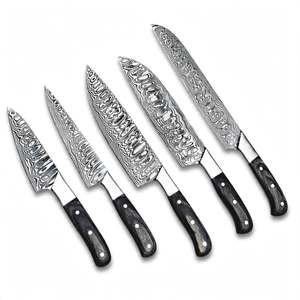 Ensemble de couteaux de cuisine en acier damas artisanal, 5 pièces, couteau de chef, Santoku, couteau à éplucher, manche noir - Product Image 1
