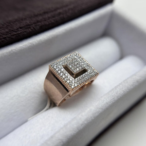 Bague de fiançailles pour homme en moissanite taille ronde sertie de diamants, style hip-hop, bague carrée imposante en argent sterling 925, cadeaux d'anniversaire - Product Image 1