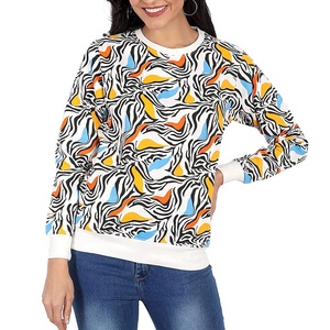La mejor calidad, sudadera de mujer, ropa de calle, venta al por mayor, sudaderas personalizadas por sublimación para mujer, fabricadas en Pakistán - Product Image 3
