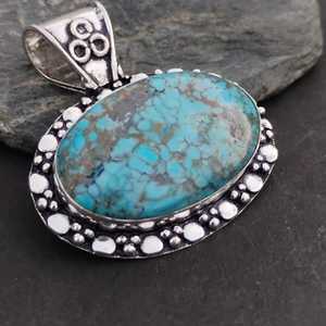 จี้ห้อยคอเทอร์ควอยซ์ธรรมชาติ ดีไซน์คลาสสิก เงินแท้ 925 ชุบทอง 24K รับรองโดย IGI งานแฮนด์เมด ของขวัญสำหรับผู้หญิง - Product Image 4