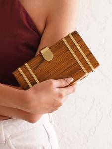 Bolso de mano rectangular hecho a mano para niñas, accesorios de fiesta con cierre magnético y cadena lateral, de Universal Overseas - Product Image 2