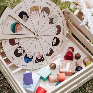 Juguetes giradiscos Emotion Expression, juguetes de madera hechos a mano para niños, juguetes educativos de madera. - Product Image 4