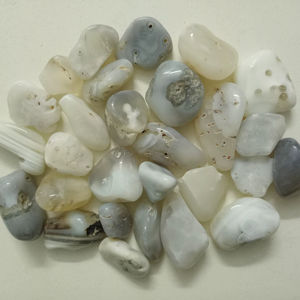 Agate polie colorée irrégulière et pierre d'onyx naturelle pour crédences de cuisine et applications extérieures de jardin - Product Image 1