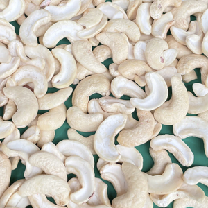 Vente Flash : Noix de cajou W240 en vrac, emballage personnalisé disponible, Santigo - Product Image 1