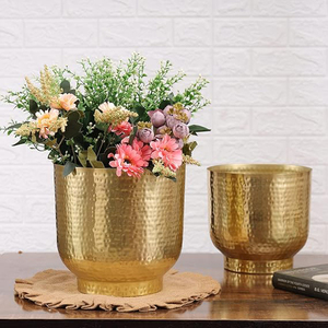 Macetas Metálicas Doradas con Textura Martillada Profunda y Macetas de 8 Pulgadas (Diámetro) para Decoración de Sala de Estar y Dormitorio - Product Image 5
