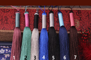 Gamme extra large d'accessoires, choix idéal pour la confection de pompons, pompon en soie de haute qualité de 250 mm de long, 33 options de couleurs - Product Image 2