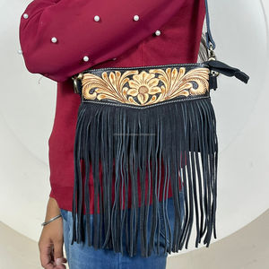 Sac à bandoulière en cuir suédé à franges de style occidental, sac à main bohème pour cowgirl, petit sac à bandoulière, design personnalisé, sacs messagers - Product Image 4
