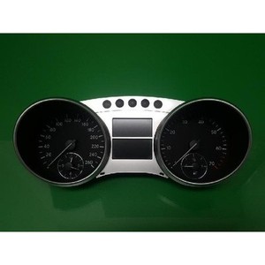 ชุดหน้าปัดเรือนไมล์มือสองสำหรับรถยนต์ M-class รุ่น A2515402111 - Product Image 1