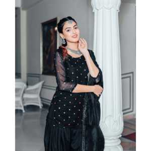 Ensemble de costume Patiala taille XS en tissu de chiffon noir pierre - Product Image 3