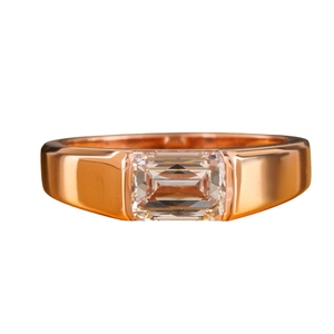 Anillo de Boda para Hombre en Oro Rosa de 14K con Diamante Cultivado en Laboratorio de Corte Esmeralda de 2.11 CT, Claridad VVS1, Buen Corte, Engaste de Bisel - Product Image 1