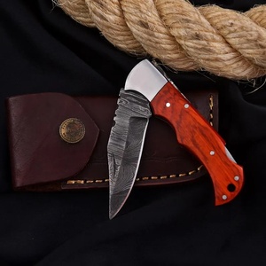 Cuchillo Plegable de Acero de Damasco Hecho a Mano con Mango de Madera, Alta Calidad 58HRC, Personalizable, Cuchillo de Bolsillo para Camping, Proveedor Mayorista en EE. UU. - Product Image 4
