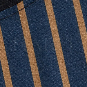 Conjunto de camiseta y pantalones cortos de moda para verano, estilo urbano, ajuste cómodo, tela suave para uso casual. - Product Image 4