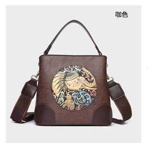Vintage PU Leather Handbag Elephant Print Shoulder Bag Crossbody Purse <b>Adjustable</b> <b>Strap</b> for Daily Travel - Product Image 3