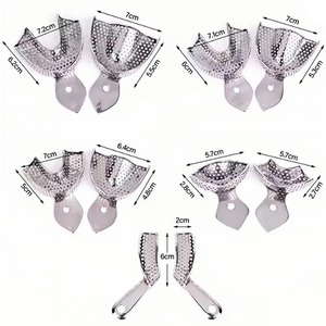 Bandeja de Impresión Dental Profesional de Acero Inoxidable con Orificios para Dientes Superiores e Inferiores, Agarre Ergonómico, 6 Posiciones de Mandíbula - Product Image 2