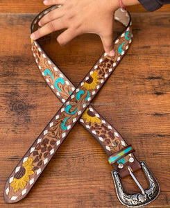 เข็มขัดหนังแท้สำหรับผู้ชายและผู้หญิงเข็มขัดดอกทานตะวันแกะสลักแบบมีสไตล์เข็มขัดขายดีของขวัญสุดหรูสำหรับผู้ชาย - Product Image 2